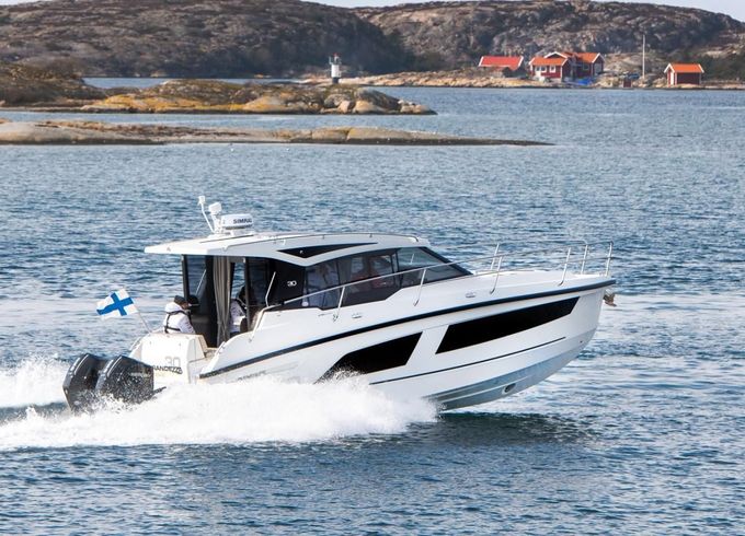 Grandezza 30 Outboard (Hybride varen mogelijk)