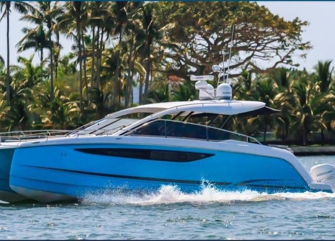 Jeanneau TH38 Twin-Hull