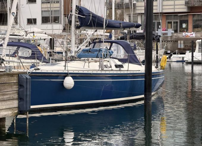 Hanse 331