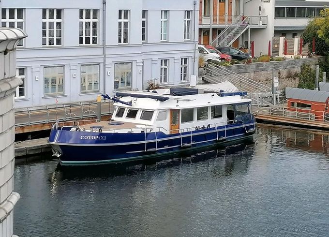 Trapper Motorboot-Hausboot