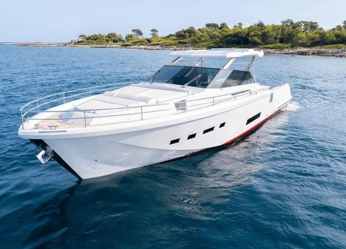 IC Yachts Rafale
