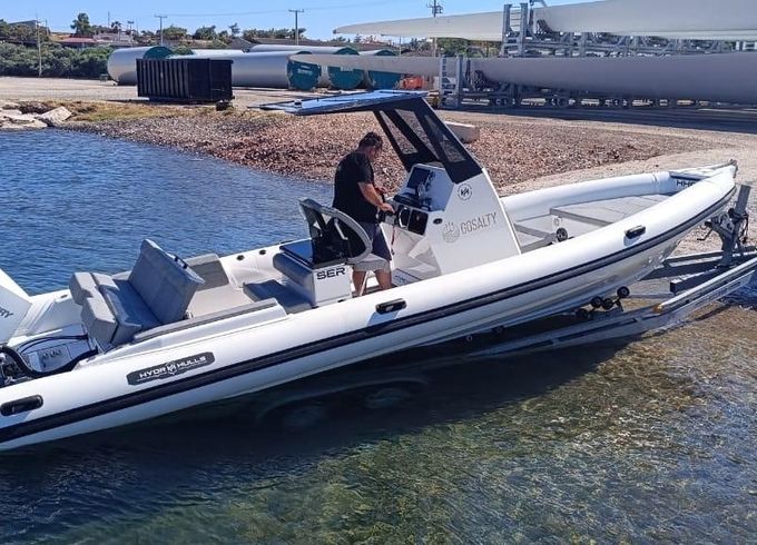 Hydrohulls HH8