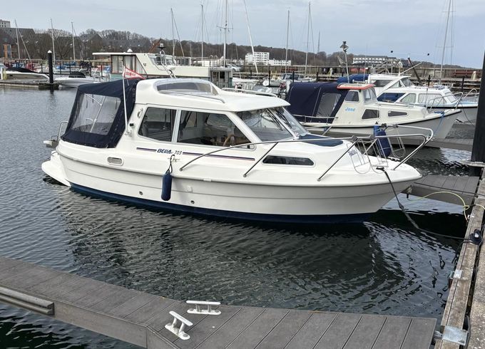 Bella 703