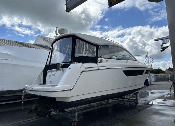 Jeanneau Leader 9