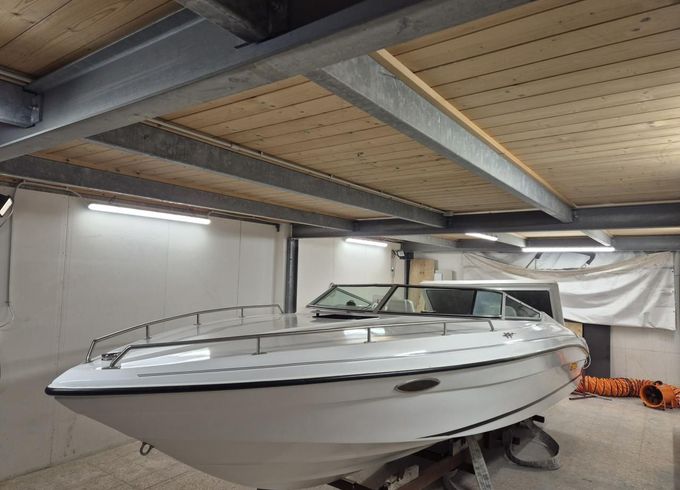 Rinker 236