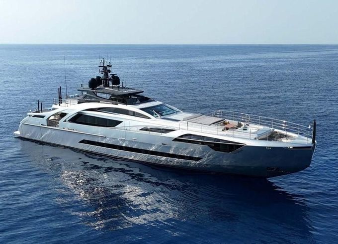 Pershing (Ferretti SpA) PERSHING 140