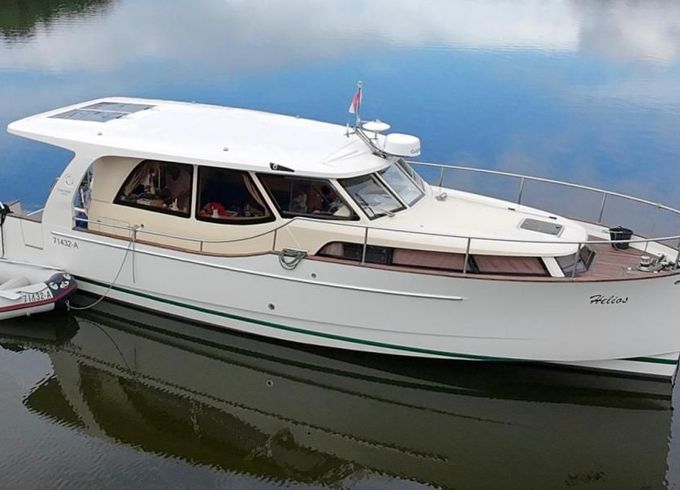 Greenline 33