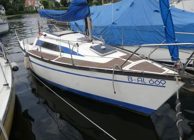 Bavaria 760