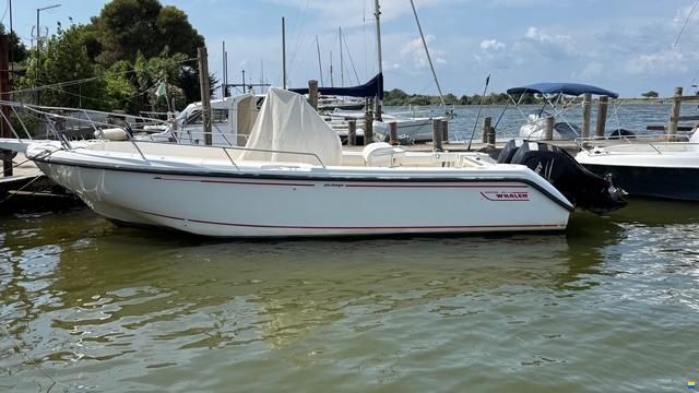 Boston Whaler Outrage 26
