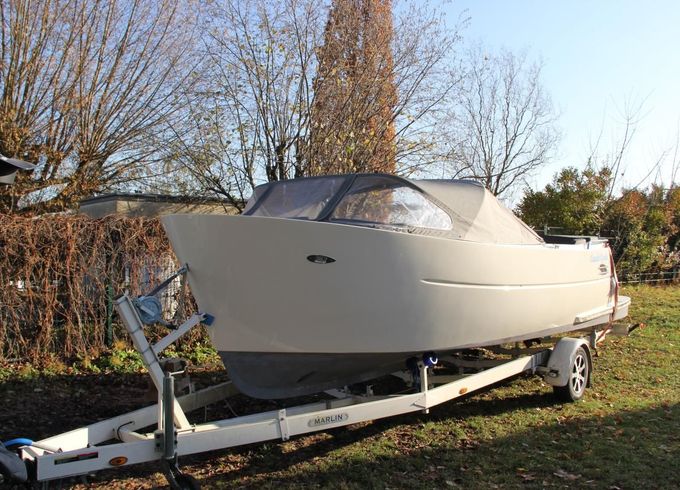 Primeur Tender 710