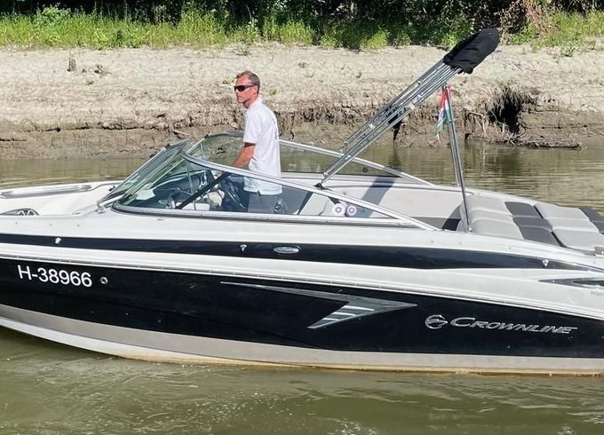 Crownline 210 SS