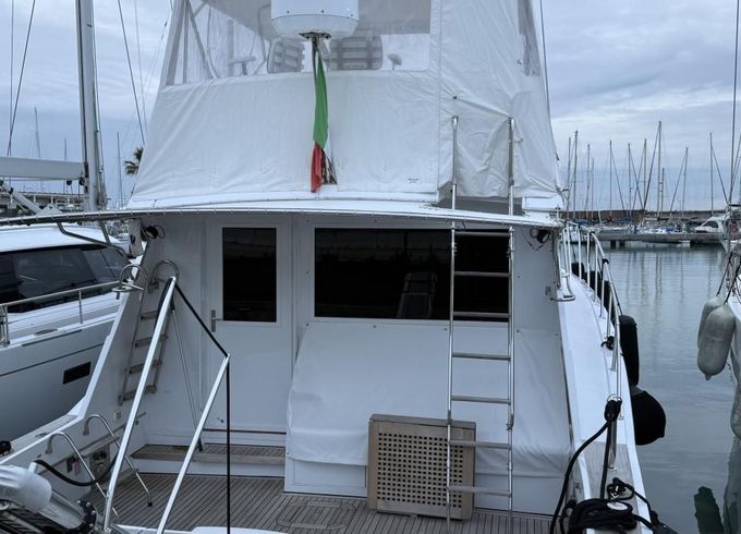 Hatteras 50