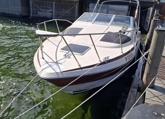 Maxum SRC 2300
