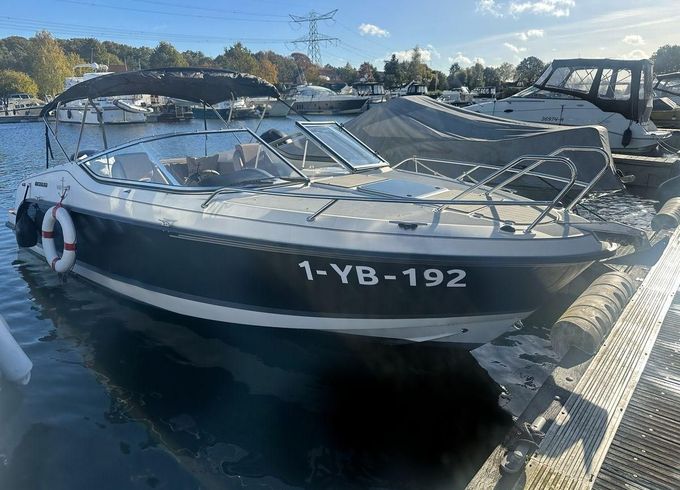 Quicksilver 645 Cruiser