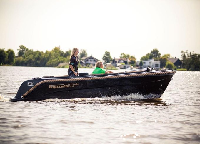 Topcraft 565 tender
