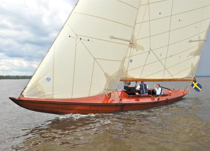 S/Y Sassan – 6 Metre R Yacht