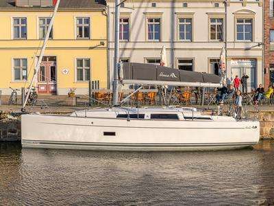 Hanse 371