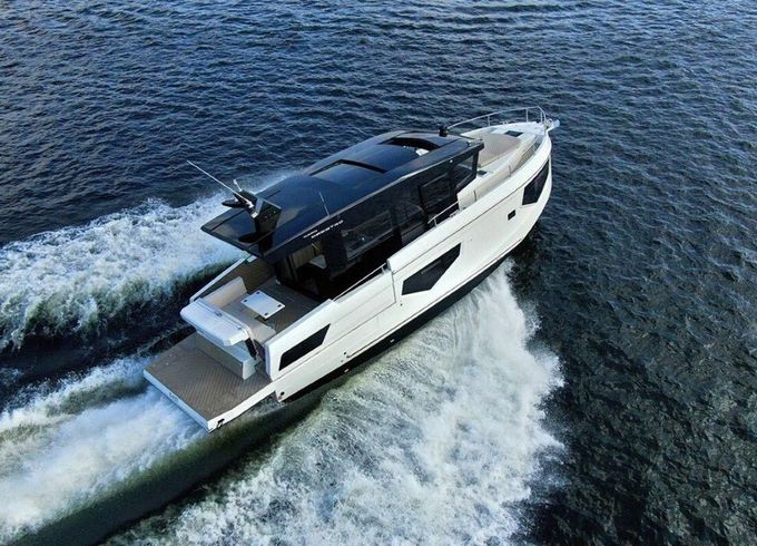 Cobra Gran Maestro 43