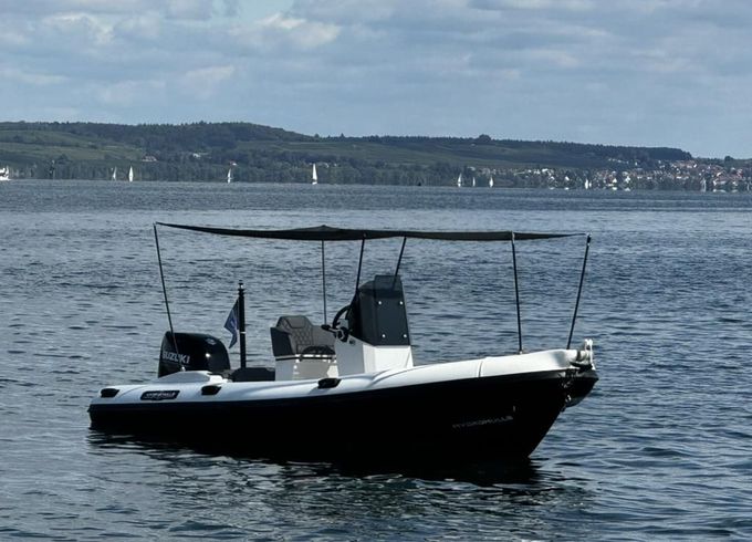 Hydrohulls HH6