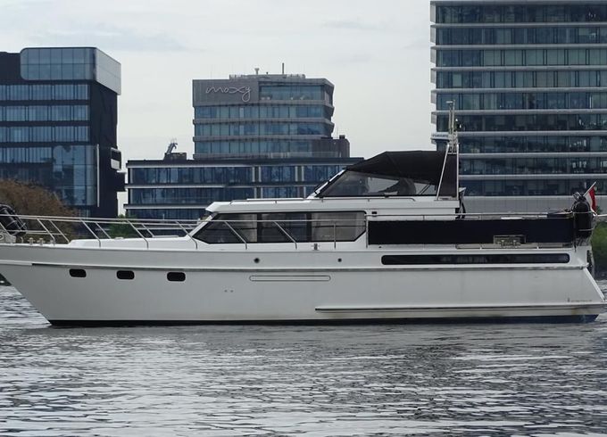 Wim van der Valk Valkkruiser Super Falcon 45 Valkkruiser