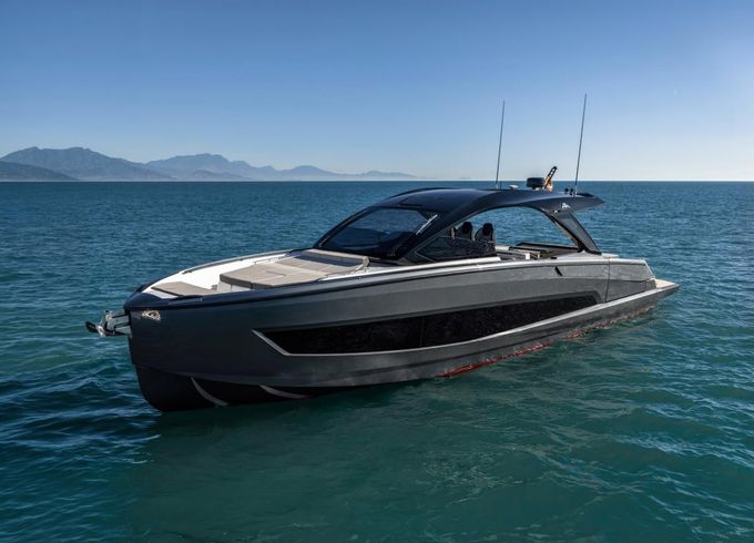 Astondoa 577 Coupe