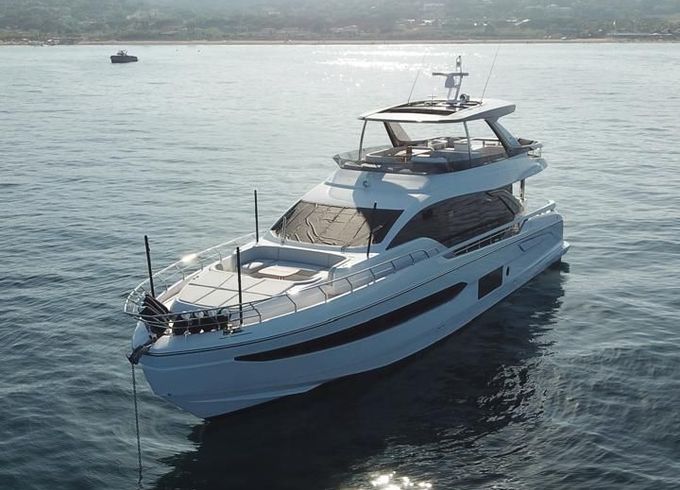 Azimut Fly 78
