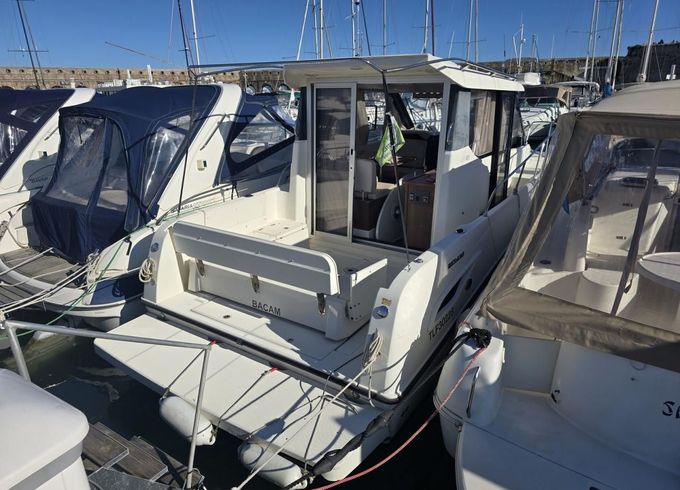 Quicksilver activ 855