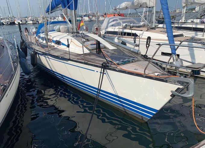 X-Yachts 442