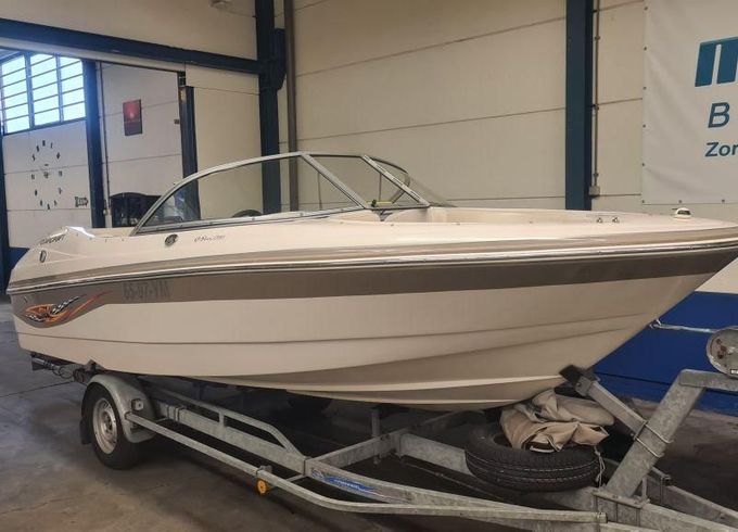 Starcraft C-star 1700 3.0 Mercruiser en trailer