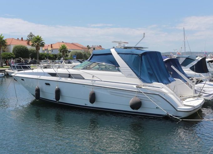 Bayliner Avanti 40