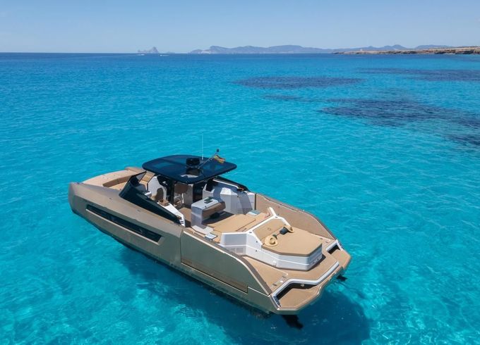 Catamaran Money Penny Seavy 11