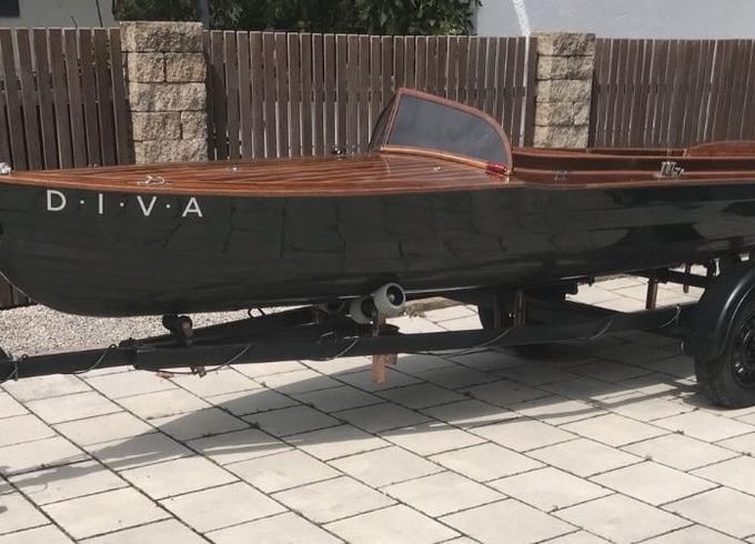 Eigenbau Elektro Holzboot