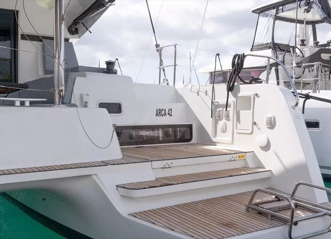 Lagoon 42