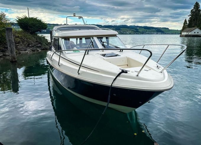 Bella 765 Cabin