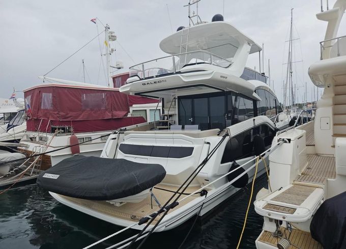 Galeon 560 Fly