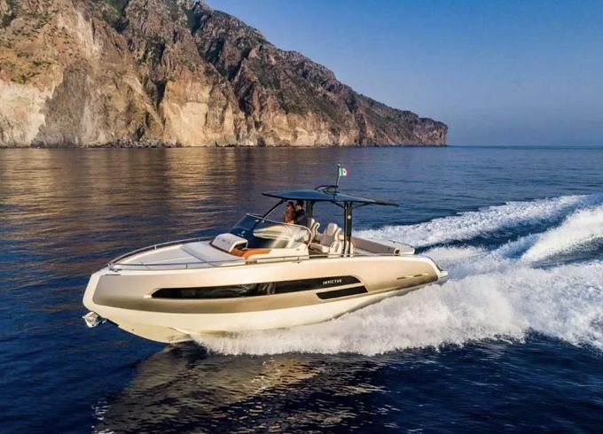 Invictus GT 320