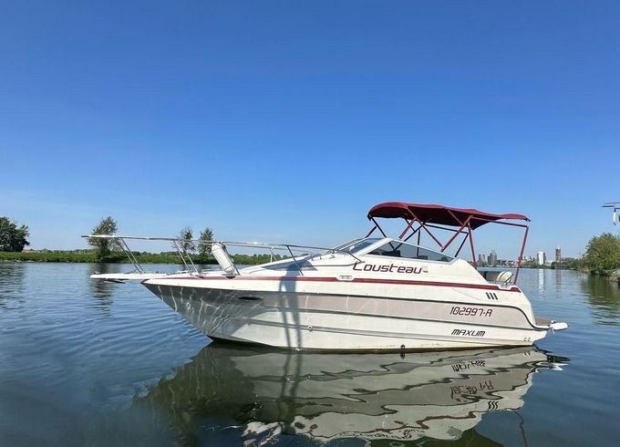 Maxum 2300