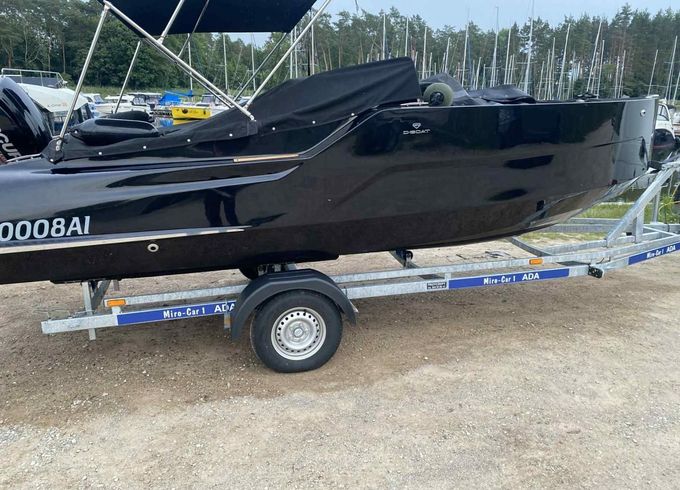 D-Boat Diamond 550