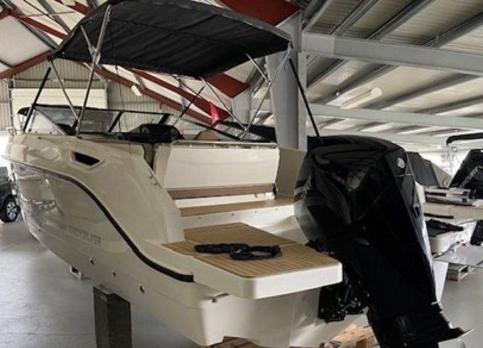 Quicksilver 755 Cruiser med F175 Mercury