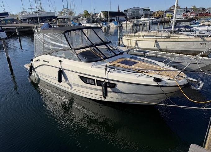 Quicksilver Active Cruiser 805