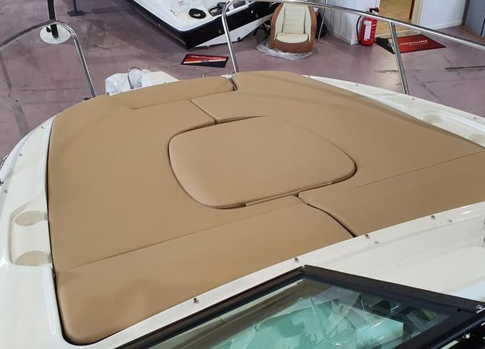 Sea Ray 230 SSOE