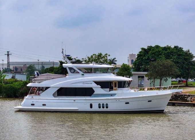 Selene 62' Explorer
