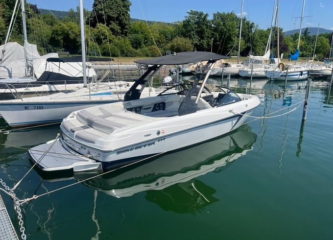 Malibu Wakesetter 22 VLX