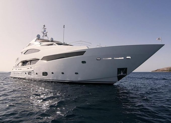 Sunseeker 131 Yacht