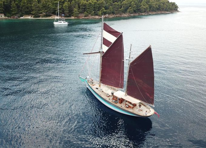 Classic 65ft Ketch Pilot House Classic K