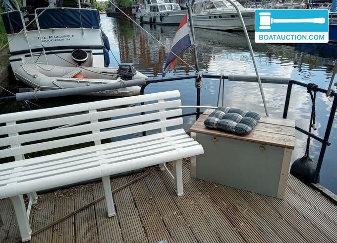 Woonboot 1100