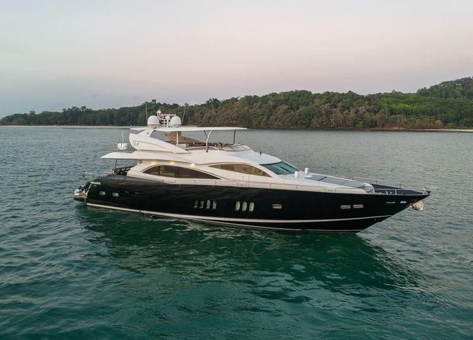 Sunseeker 90 Yacht