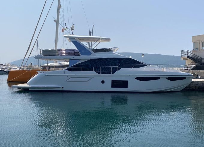 Azimut 60 Fly