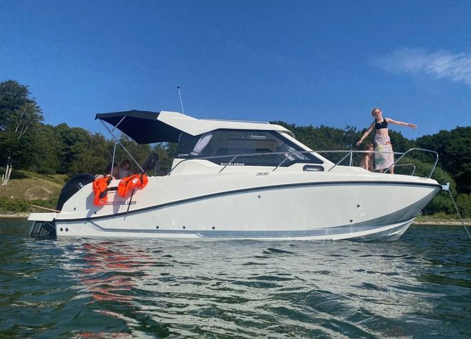 Quicksilver Activ 675 Weekend med F200 M