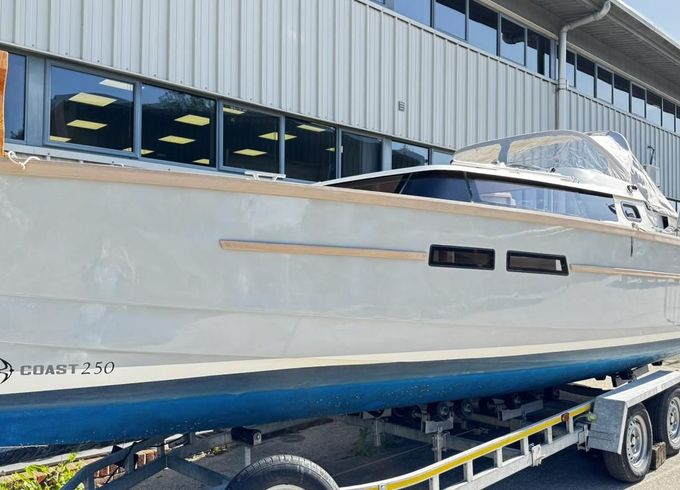 Swallow Yachts Coast 250